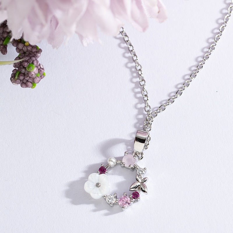 Sweet Flowers Pendant Necklace